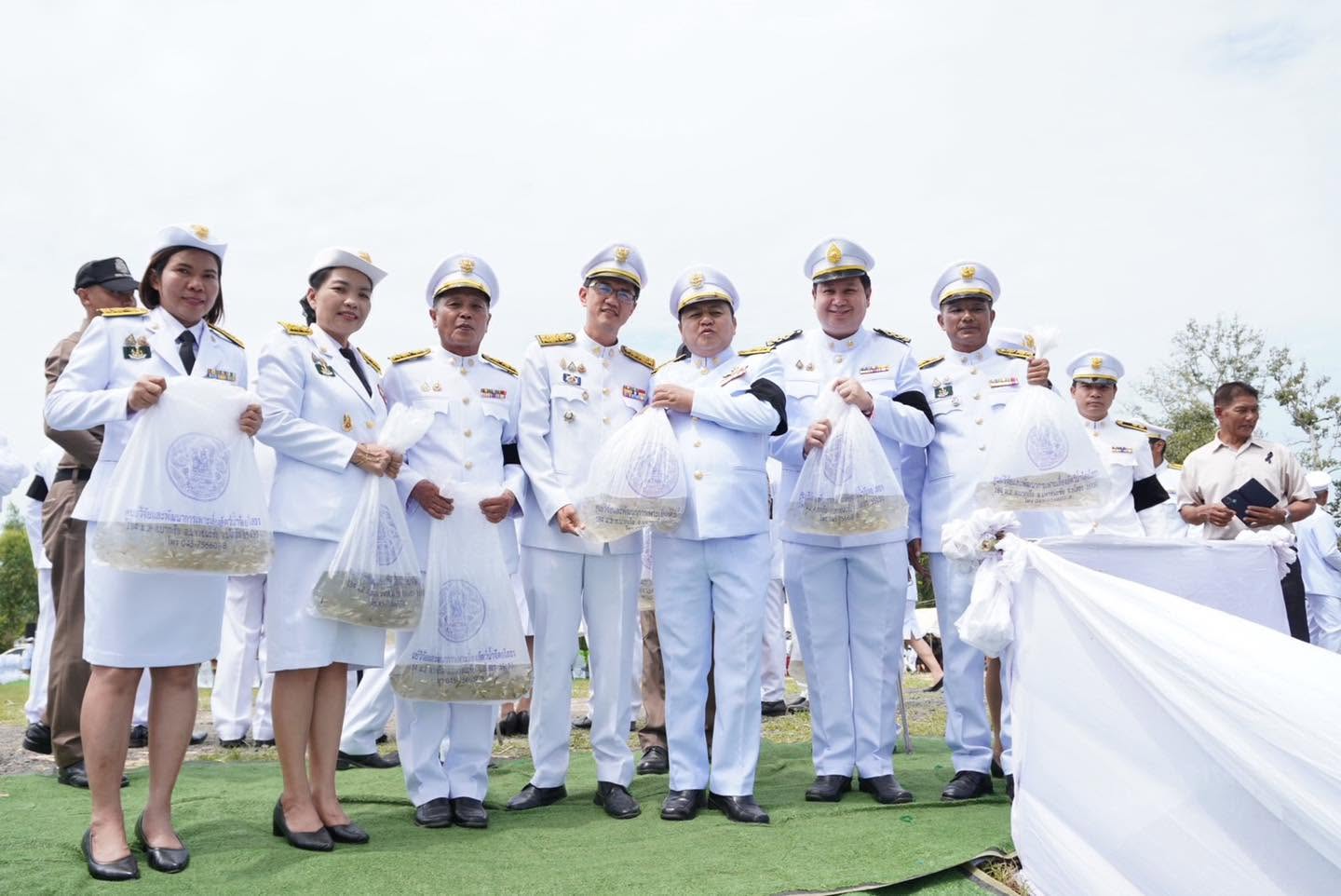 title - ส.ป.ก.ยโสธร ร่วมพิธีปล่อยพันธุ์สัตว์น้ำเพื่อเฉลิมพระเกียรติ เนื่องในโอกาสวันคล้ายวันพระราชสมภพ สมเด็จพระนางเจ้าสิริกิติ์ พระบรมราชินีนาถ พระบรมราชชนนีพันปีหลวง
